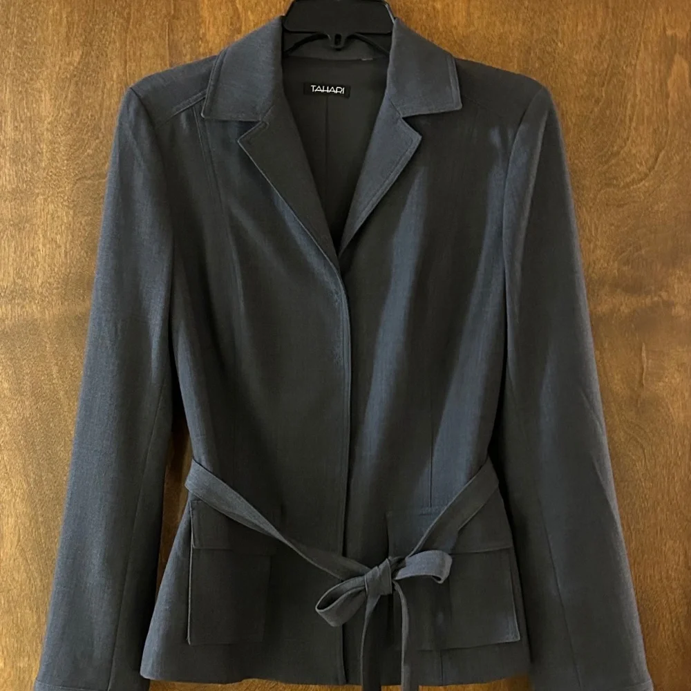 Tahari Dark Gray Suit Jacket, Size 8 - Picture 1 of 16